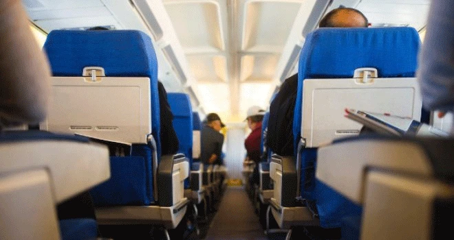 Novorođenče pronađeno u kanti za smeće u avionu Air Mauritiusa