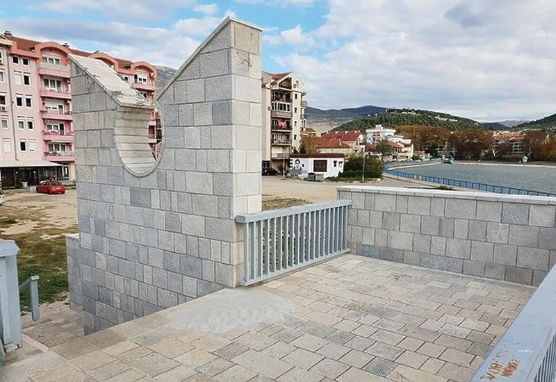 Hrvatica se htjela ubiti skokom s mosta u Trebinju; spasio ju policajac van dužnosti