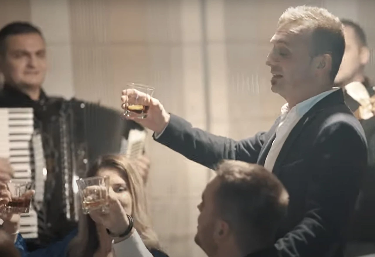 Evo kako je Dario Šunjić obradio jednu od najpoznatijih Tominih pjesama