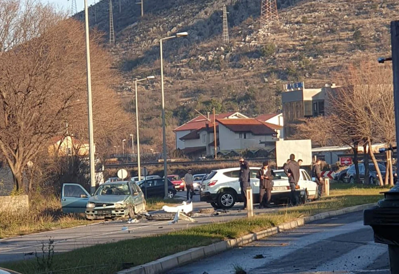 U Opinama se sudarila tri vozila