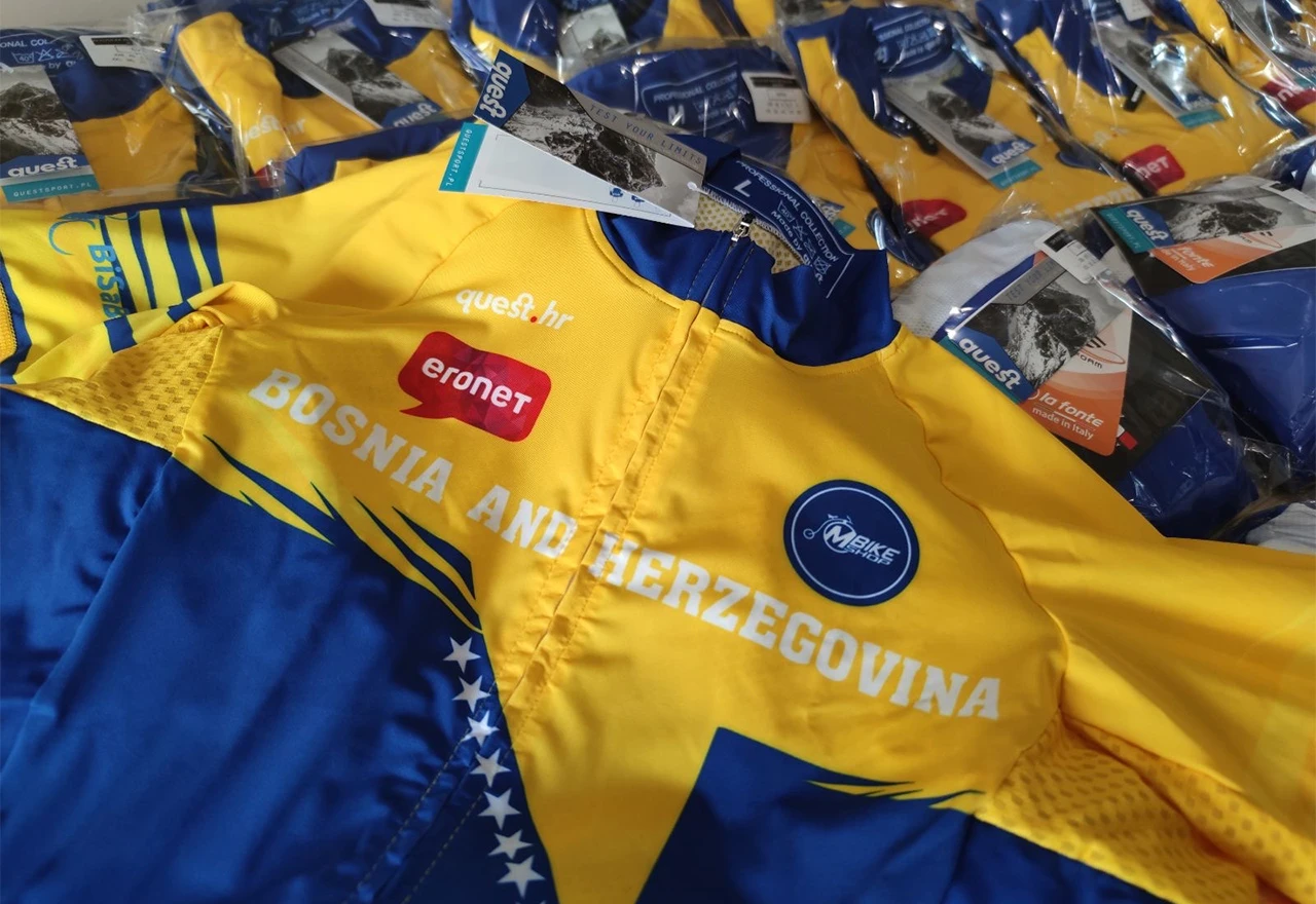 Predstavljen novi dizajn dresova biciklističke reprezentacije BiH