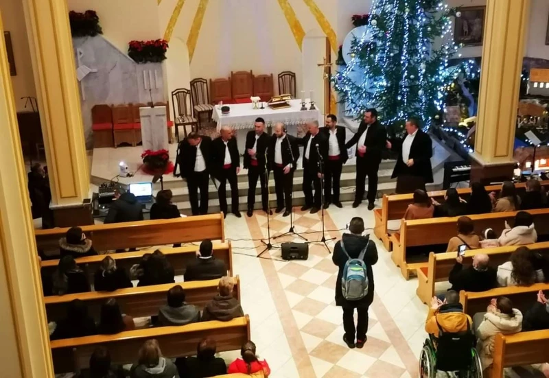 Šujičani uživali u vrhunskim klapskim izvedbama