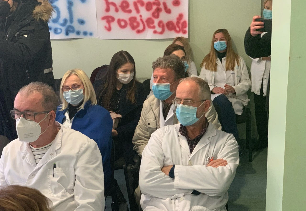 Zdravstveni radnici najavili otkaze: Ovo se više ne može gledati sa strane