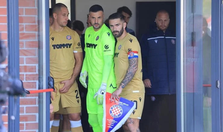 Livaja i Subašić kažnjeni zbog pjevanja "Mrzim Dinamo, srpsko ime to"