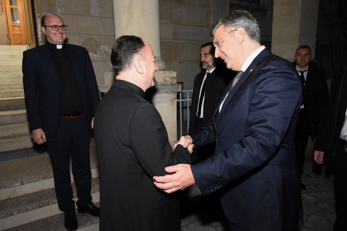 Plenković u Mostaru s biskupom Palićem