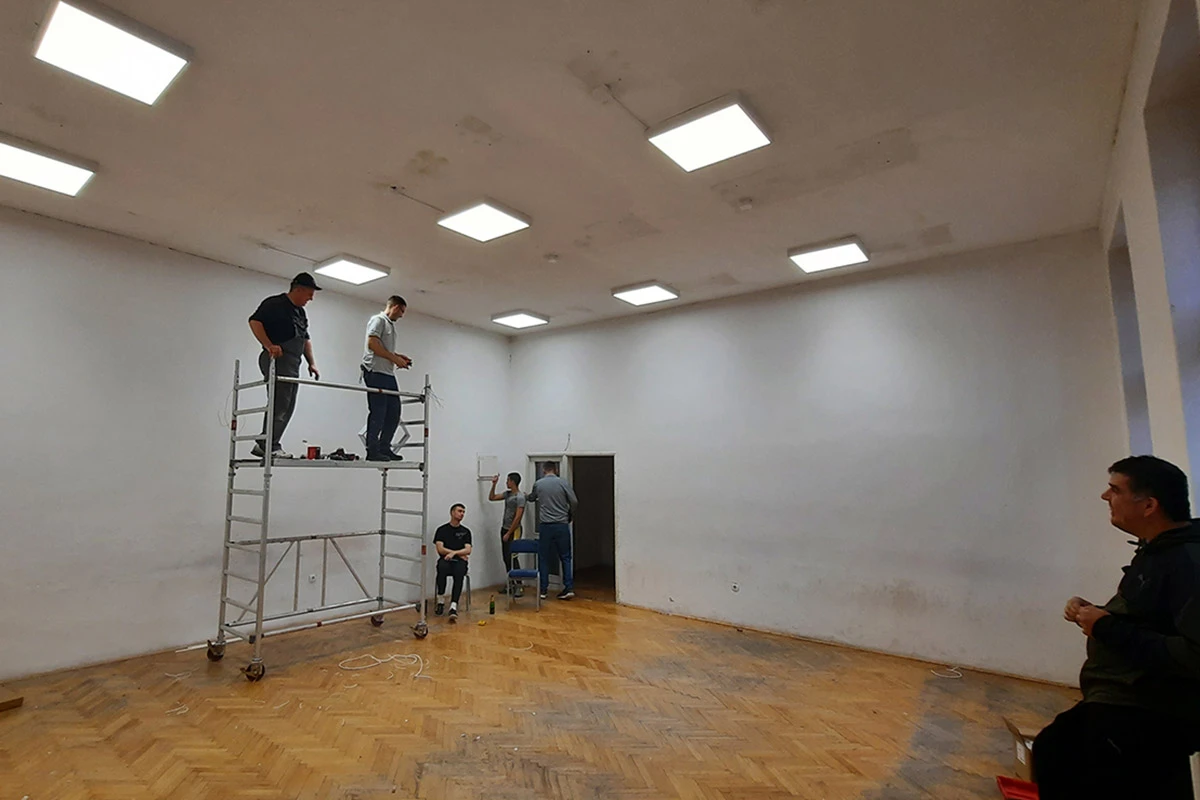 Škola u Širokom Brijegu dobila novu rasvjetu u učionicoma