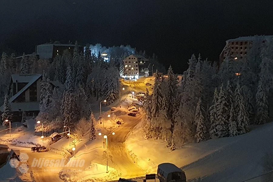Dok se regija ključa, kod nas opušteno - na veliko zadovoljstvo zimske turističke industrije