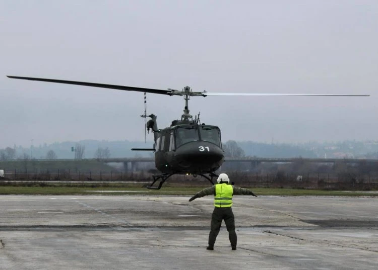 Američki helikopteri sletjeli u vojarnu Rajlovac, održana svečana primopredaja