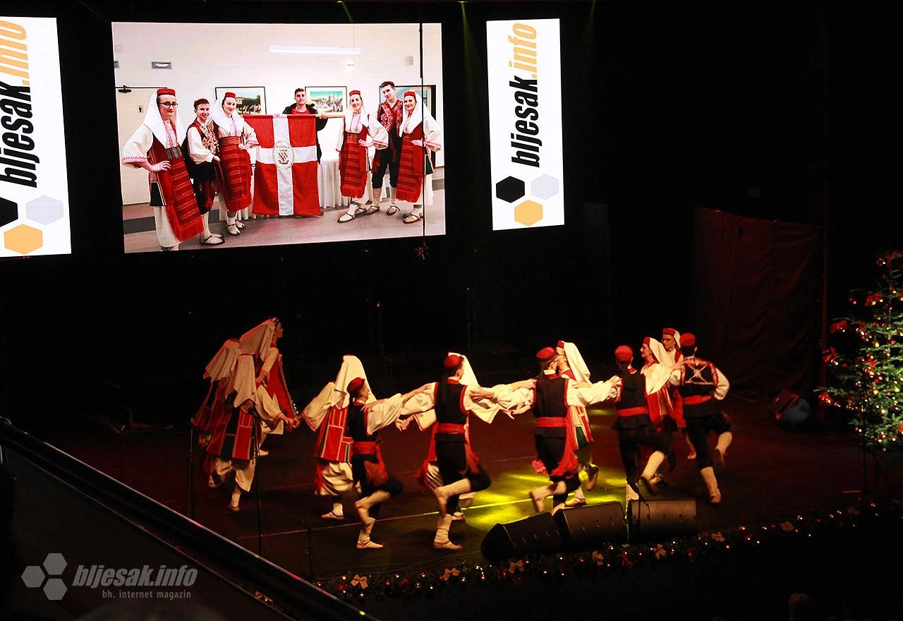 Tradicionalni božićni koncert 'Gradu s ljubavlju' u Mostaru