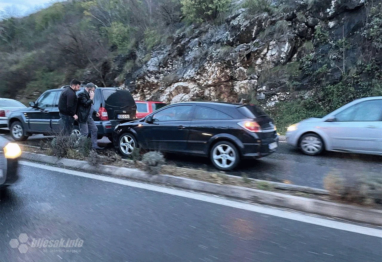 Lančani sudar na Bulevaru