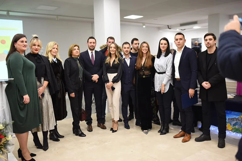 Održana humanitarna izložba ''Adventski KontRAST''