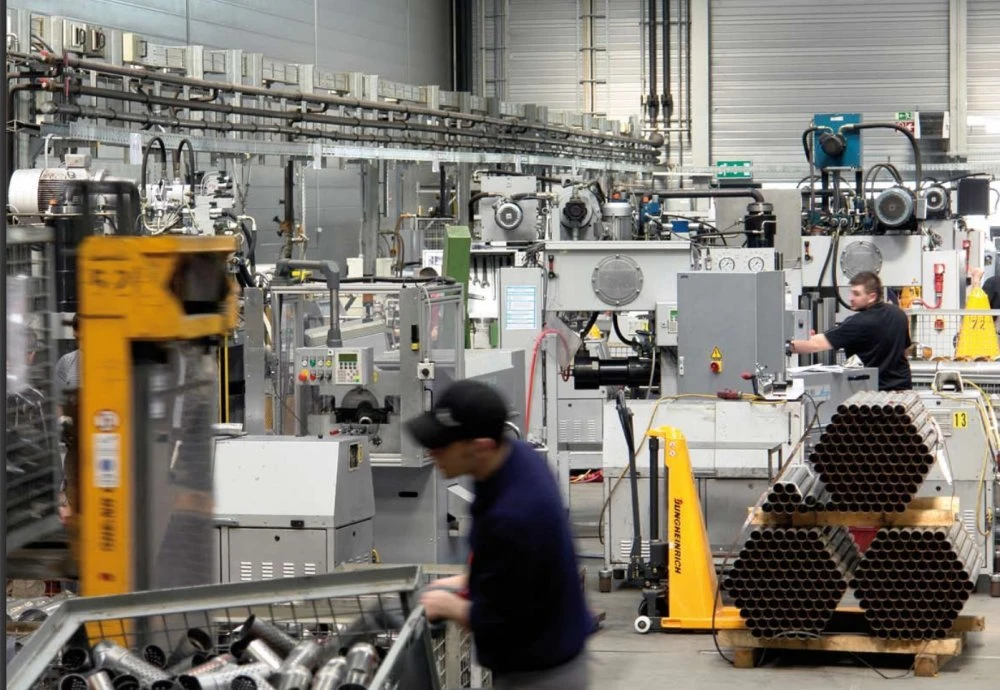 Mercedes-Benz i Stellantis ulažu u američkog proizvođača krutih baterija