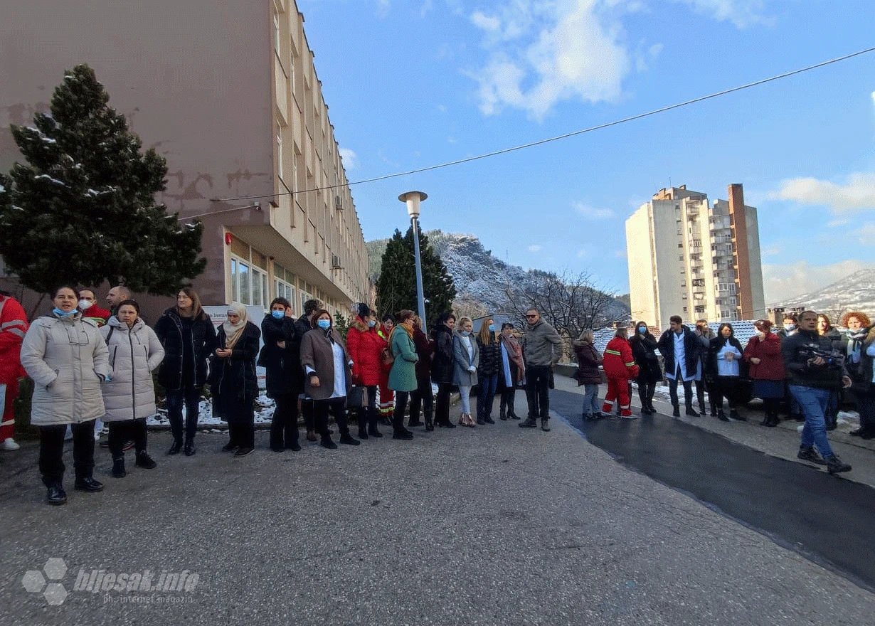 Zdravstveni djelatnici u Konjicu: Plaće ili totalna blokada puta M17 i institucija u Mostaru