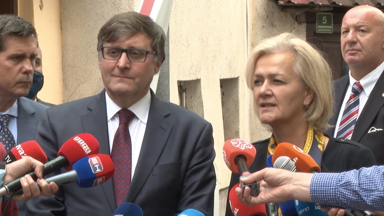 Palmer i Eichhorst: Papira nema, vrijeme ističe!