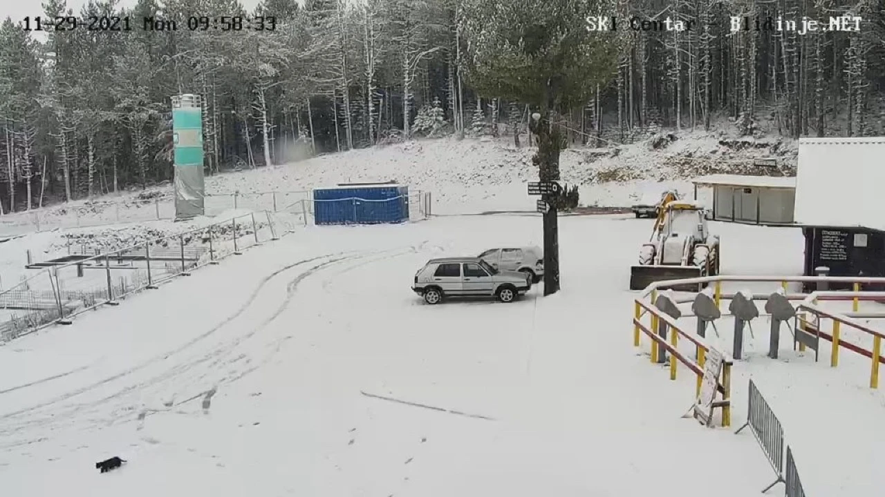 Snijeg zabijelio vrhove iznad Mostara - 'napadalo' i na Blidinju!