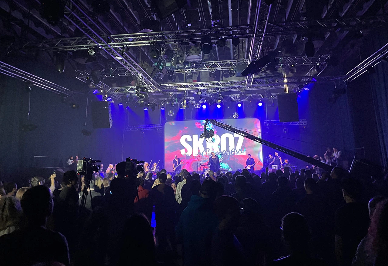Koncert za pamćenje: Skroz u pratnji Gudačkog orkestra MPBHRT