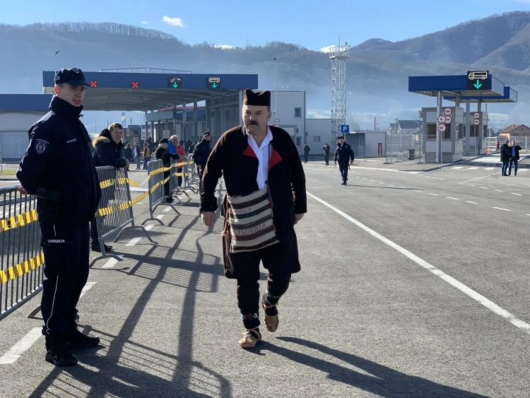Otvoren ''Bratoljub''