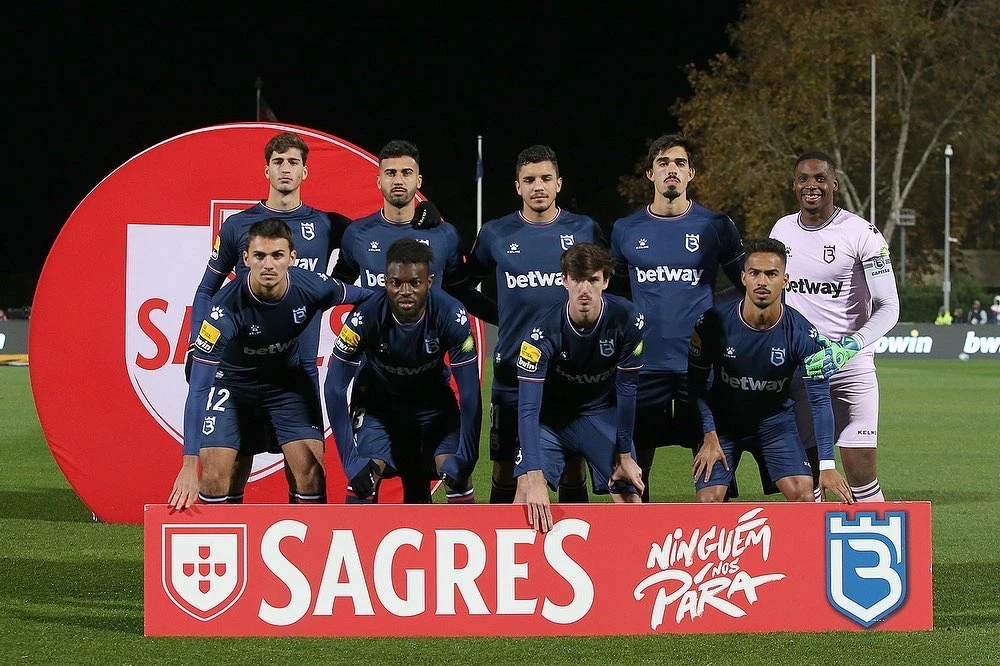 U lisabonskom nogometnom klubu Belenenses 13 slučajeva omikron varijante
