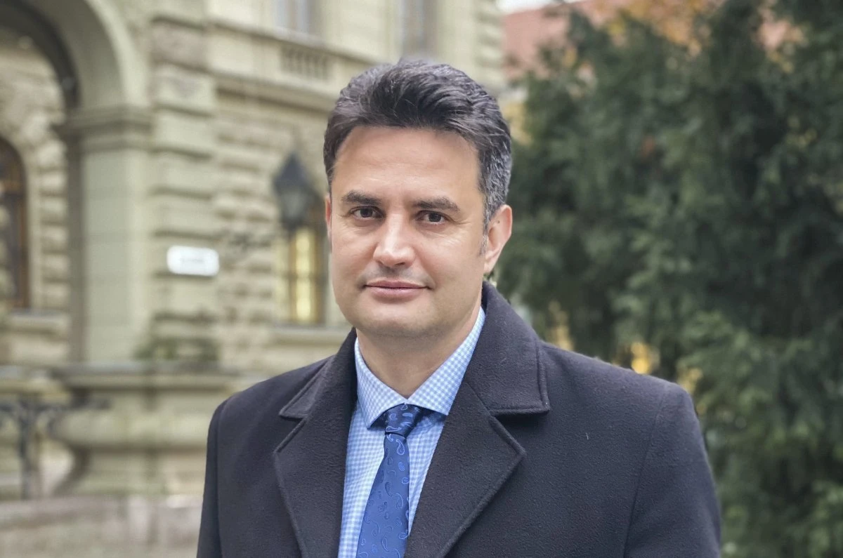 Orbanov protukandidat bi kao premijer izručio Hernadija Hrvatskoj