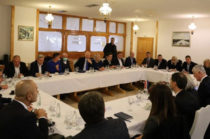 Predsjedništvo HDZ-a BiH razgovaralo o reformi Izbornoga zakona BiH kao ključnog pitanja