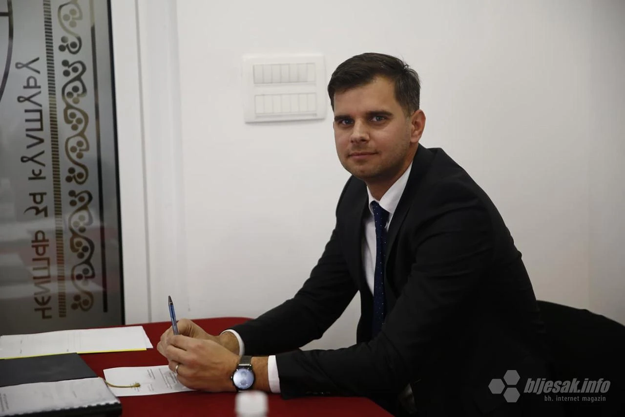 Herceg nije htio pred novinare