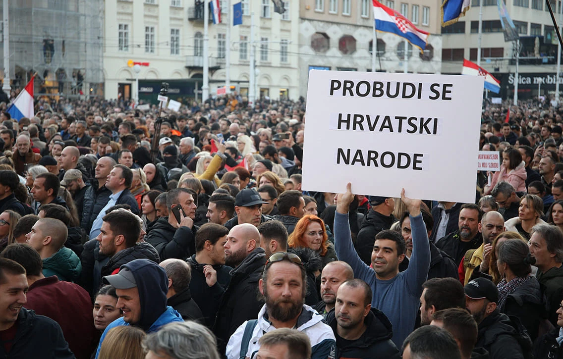 Zagreb: Policija traži napadače na novinara, ali i organizatore prosvjeda 