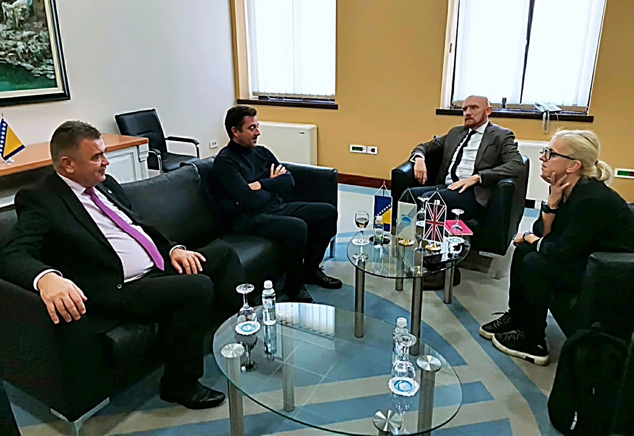 Kordić i Marić sa veleposlanikom Ujedinjenog Kraljevstva