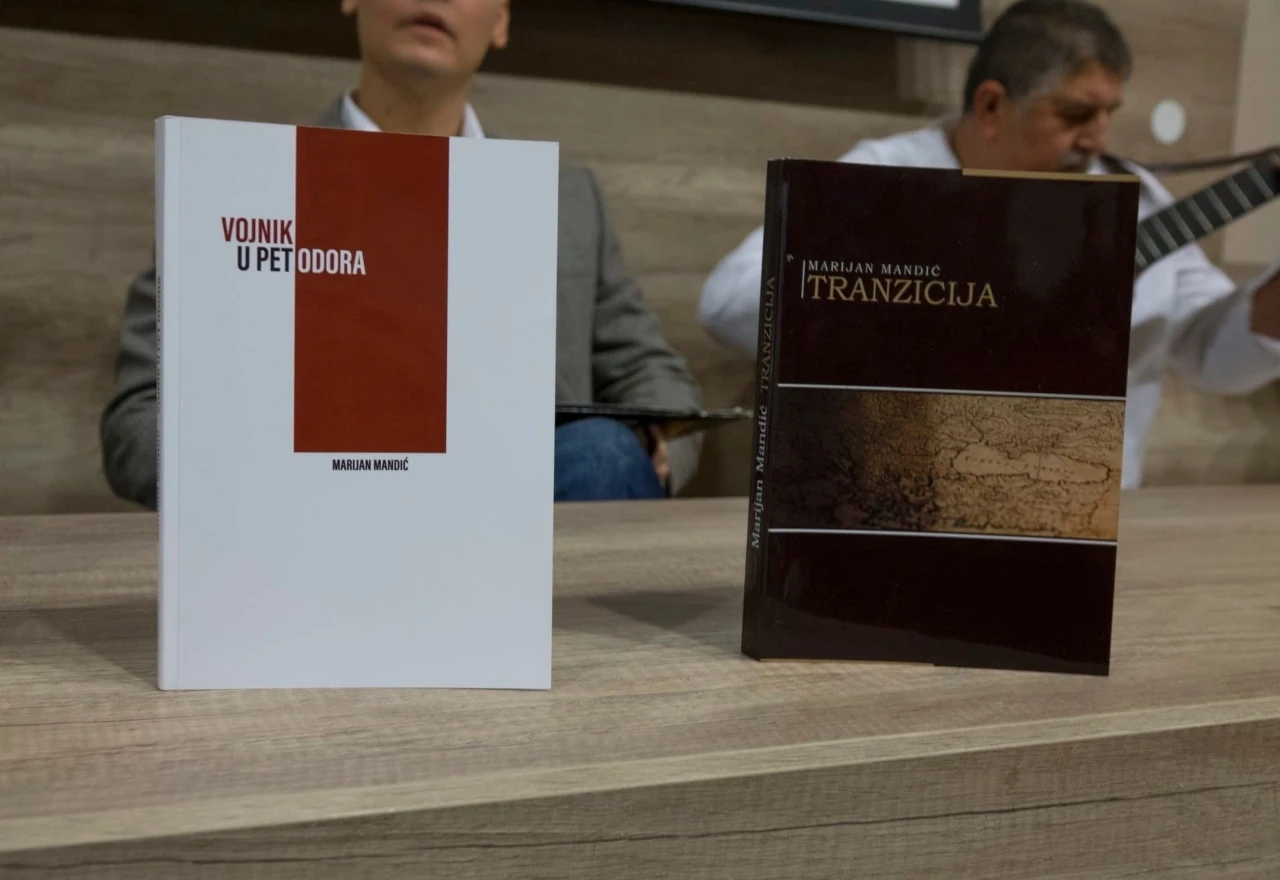 "Tranzicija" i "Vojnik u pet odora" predstavljeni Mostarcima 