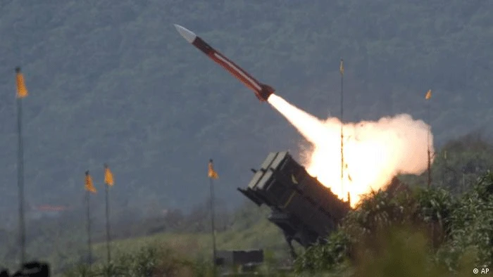 Dodik poziva NATO da 'rokne raketom' one koji prijete ratom