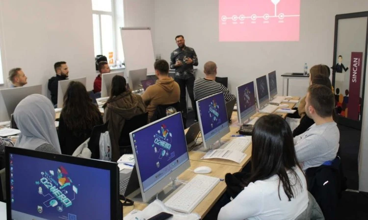 Centar za edukaciju: Interaktivna obuka za 50 mladih ljudi iz BiH