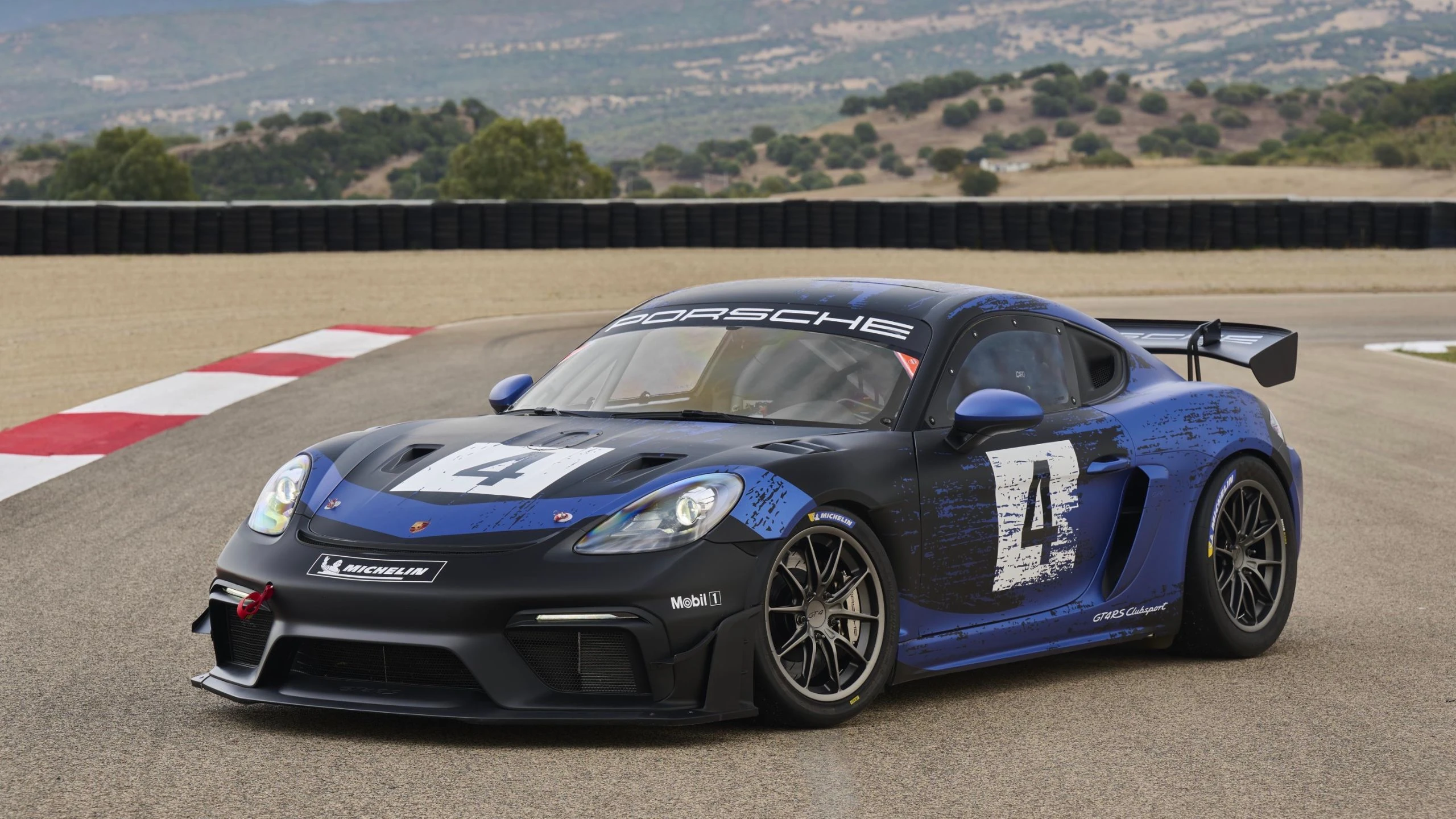 Novi Porsche 718 Cayman GT4 RS Clubsport