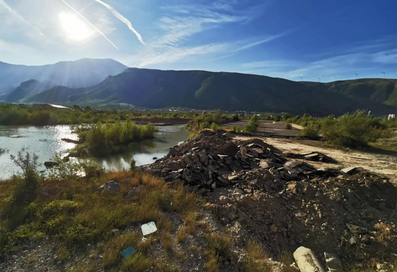 Kopanje i trpanje: 'Deponija' koja ugrožava HE Mostar 