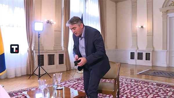 Oglasio se Vučić o Komšiću i Tanjugu