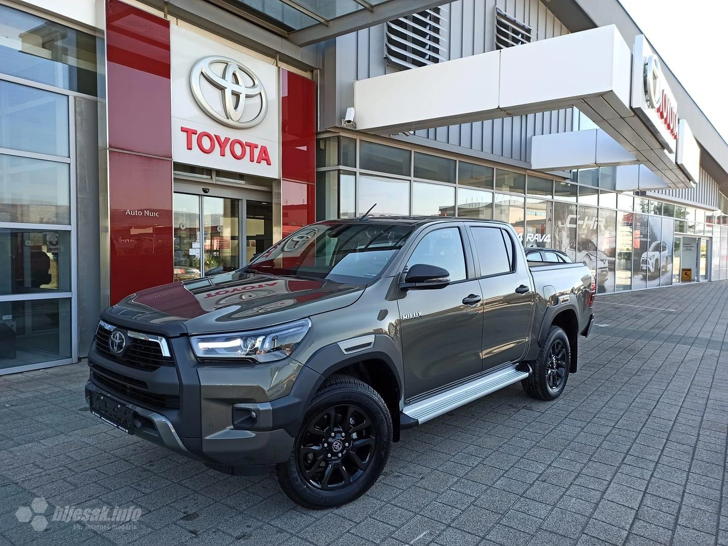 TOYOTA HILUX osvojila međunarodnu nagradu za najbolji pick-up automobil za 2022. i 2023. godinu