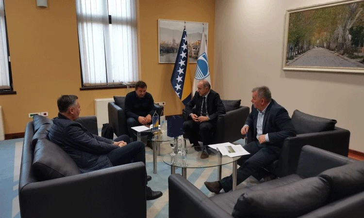 Kordić s čelnicima Nogometnog saveza BiH: Sprema se rekonstrukcija dva stadiona