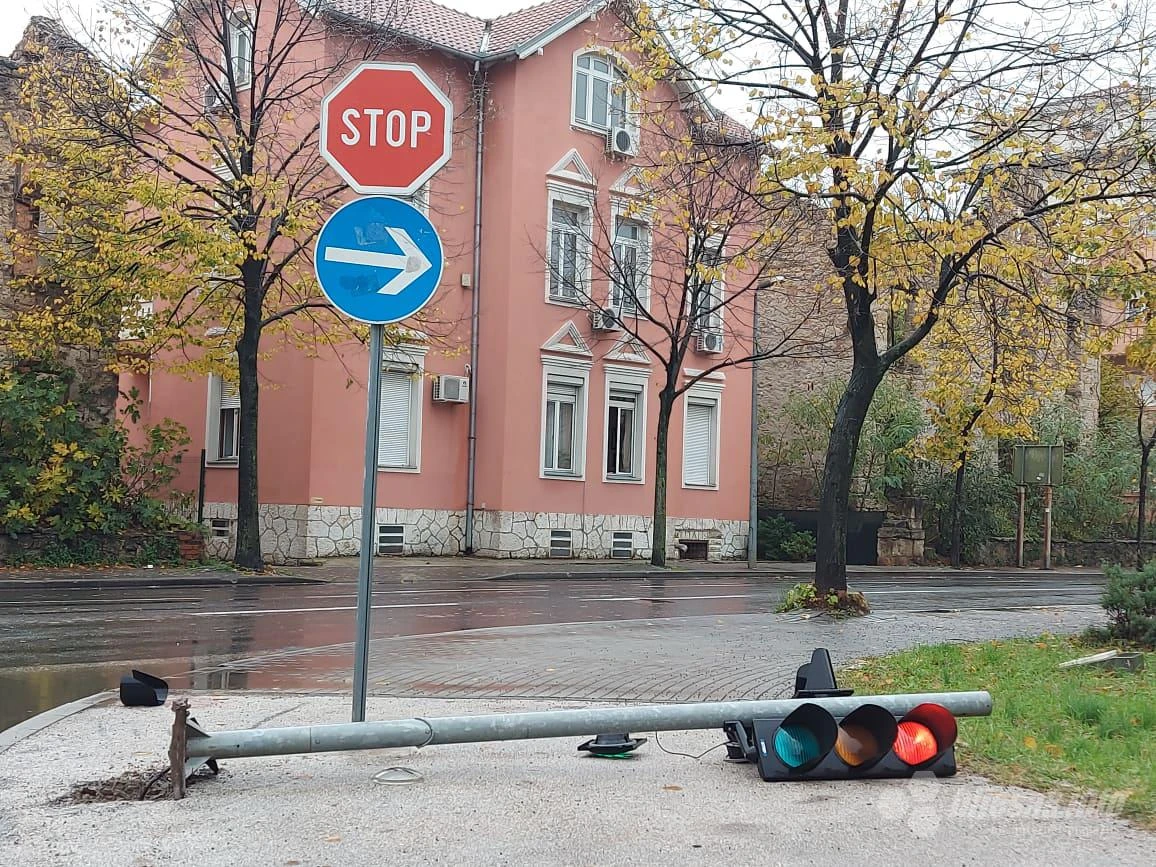 Mostar dobio prvi ležeći semafor