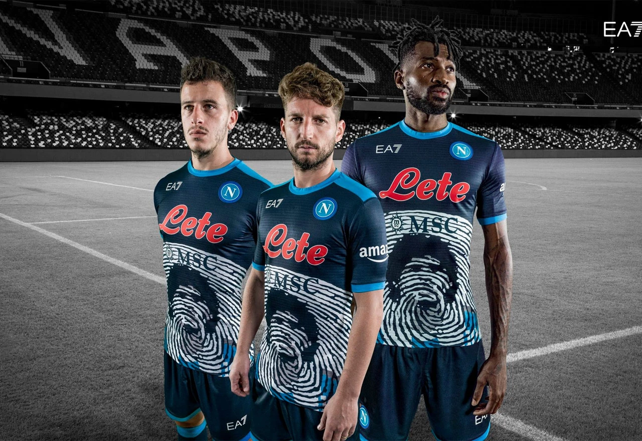 Igrači Napolija igraju u dresu s Maradoninim likom
