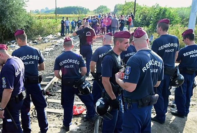 Orban Zapadnoj Europi ponudio koridor za migrante: "Uzmite ih" 