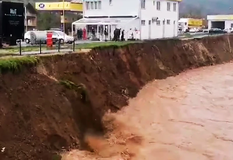 Sarajevo: Prijeti urušavanje benzinske pumpe i motela