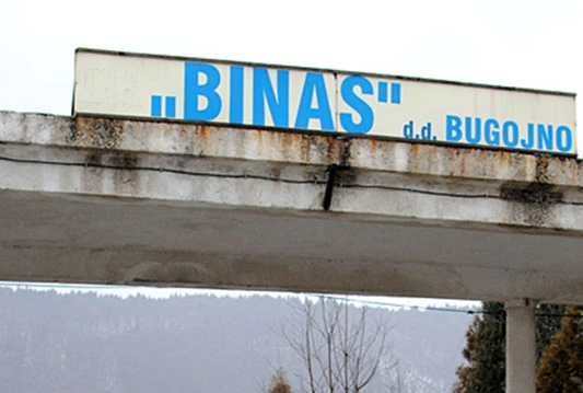 Dok se zvecka: Radnici Binasa traže plaće