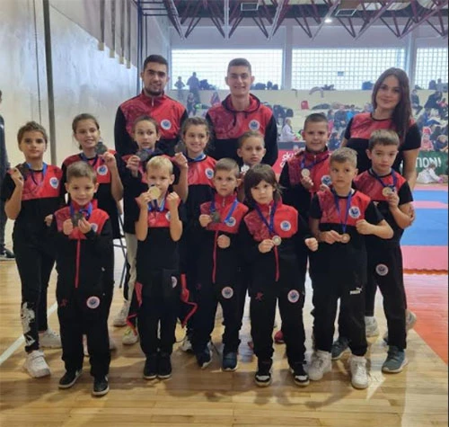13 odličja za taekwondo klub Zrinjski