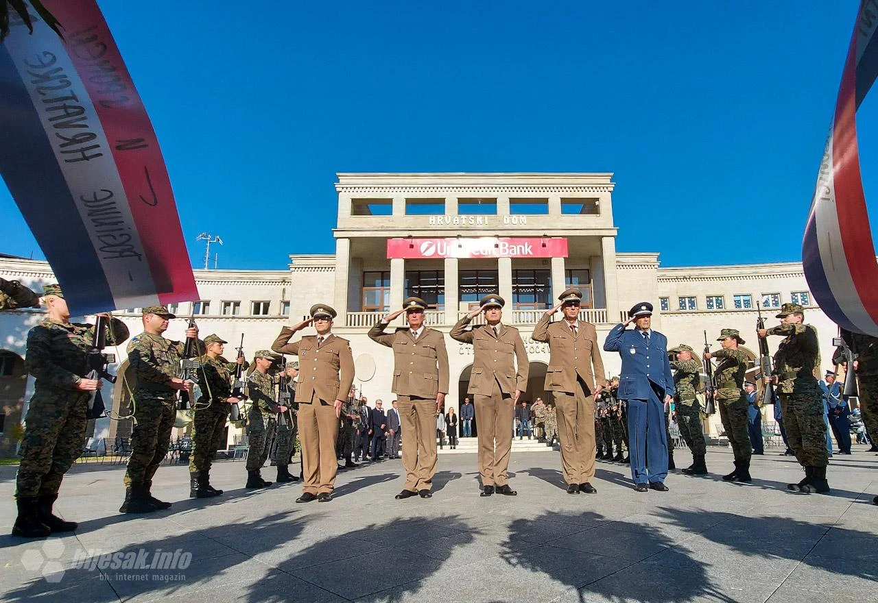 Polaganjem vijenaca i misom u Mostaru obilježen blagdan Svih svetih