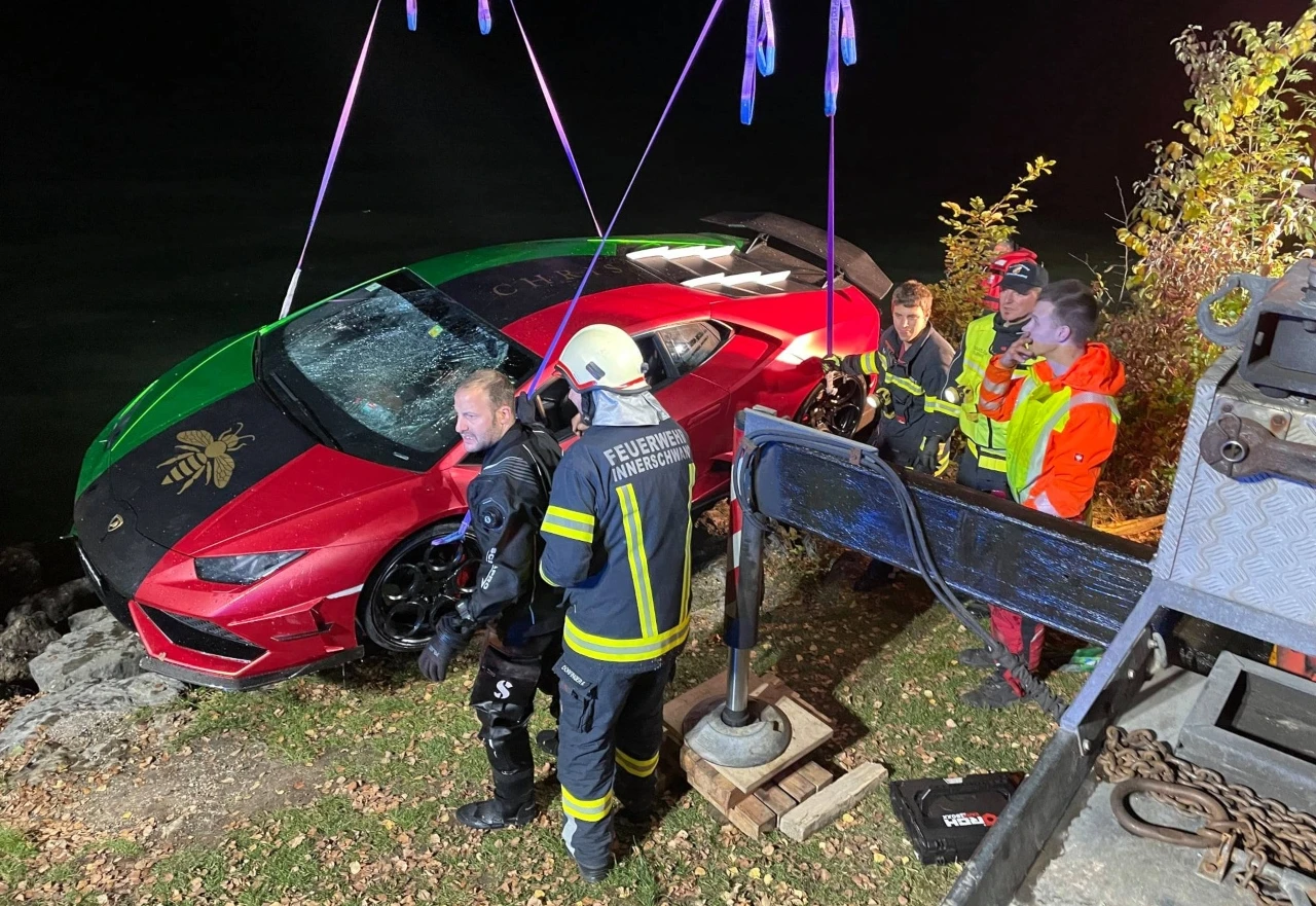 Vozač Lamborghinijem uletio u jezero 