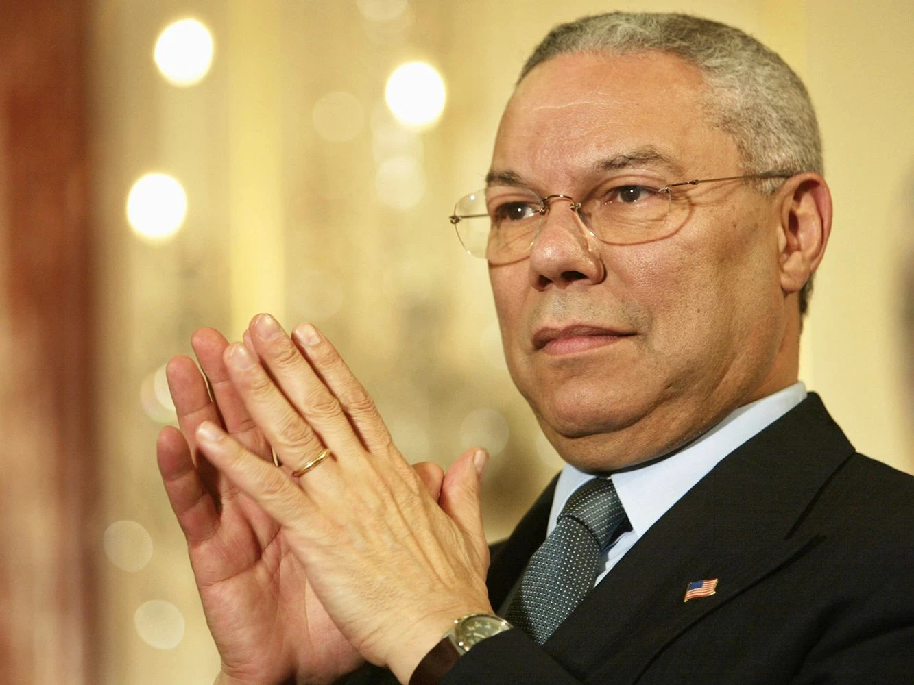 Preminuo je Colin Powell