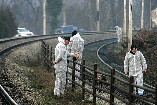 U naletu vlaka na željezničkom mostu u Karlovcu poginula 22-godišnjakinja