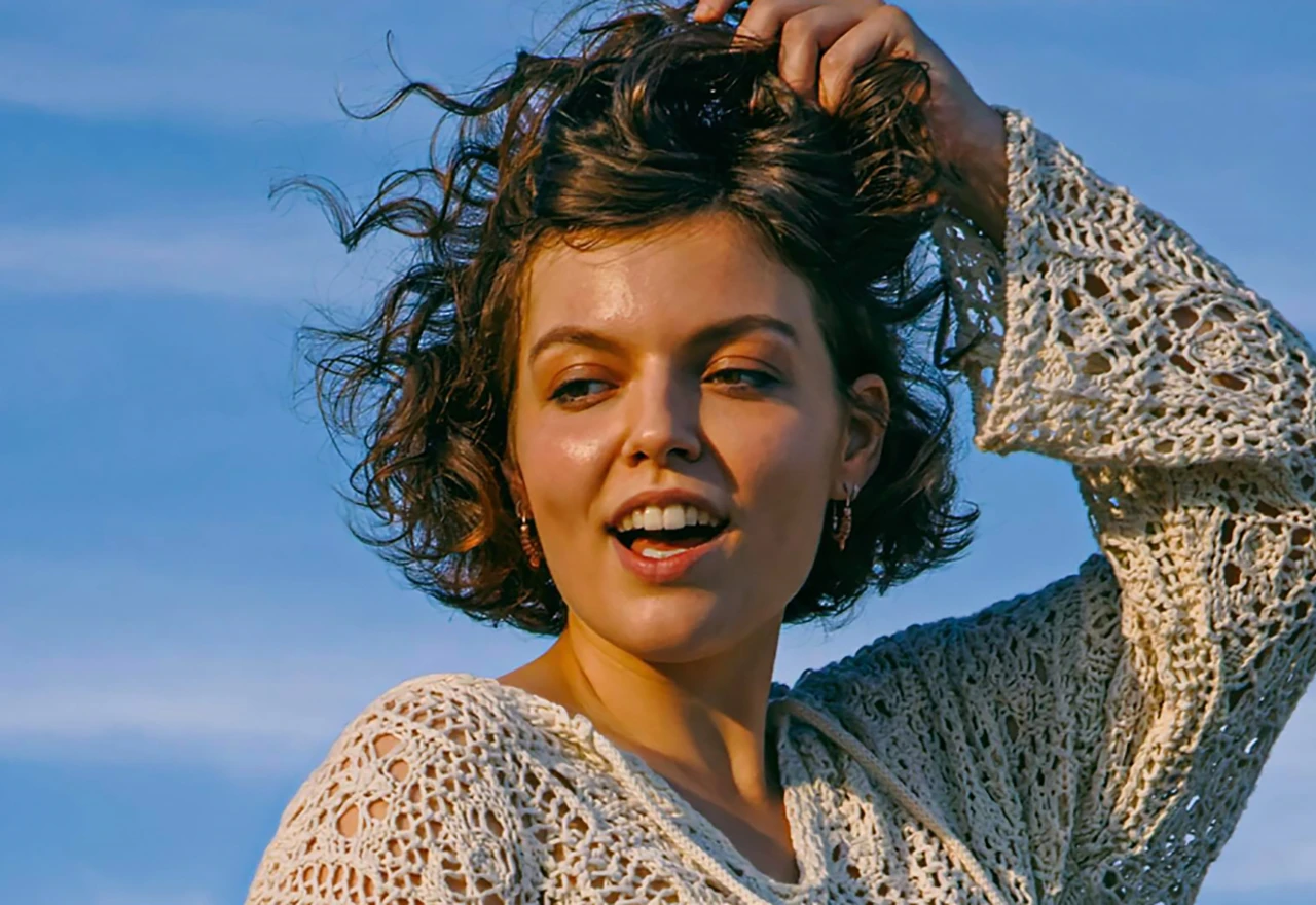 Mostarka Pava predstavila novi singl čiji je spot sniman na čarobnim Bilima