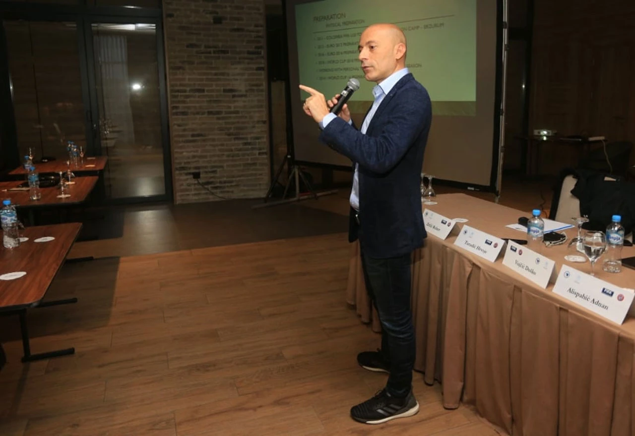 Najbolji europski nogometni sudac održao predavanje bh. djeliteljima pravde