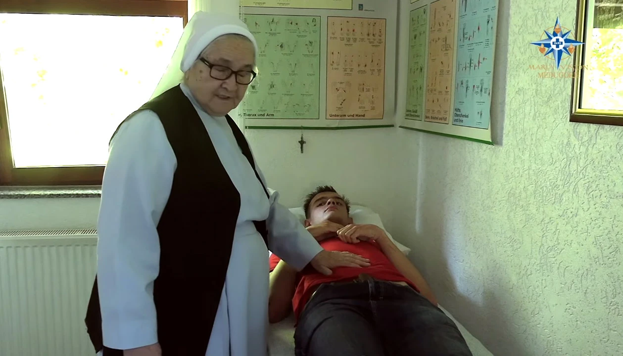 VIDEO Sestra Ljubica prikazuje metode liječenja različitih bolesti i tegoba