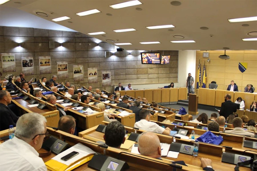 Federacija: Umjesto u zatvoru, sjede u parlamentu