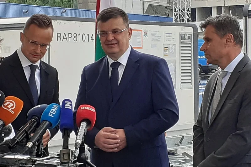 Bit će sjednice na traženje Schmidta?
